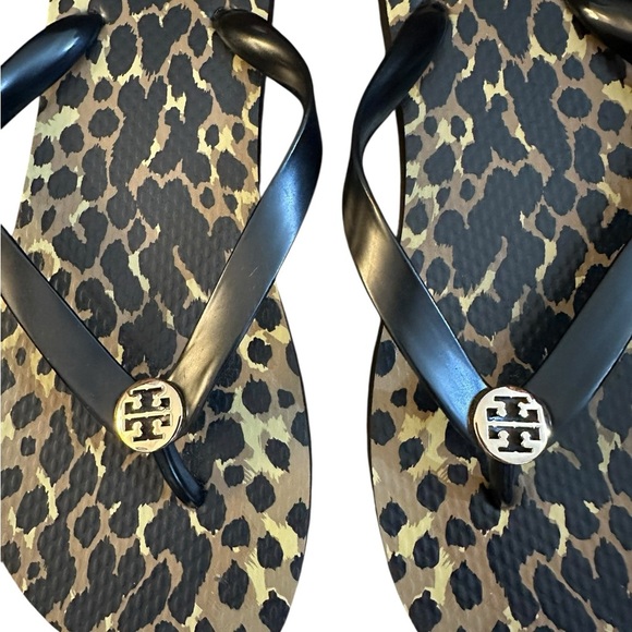 Tory Burch Black Tan Leopard Print Thong Flip Flops Cheetah Gold-tone Logo - Picture 3 of 7
